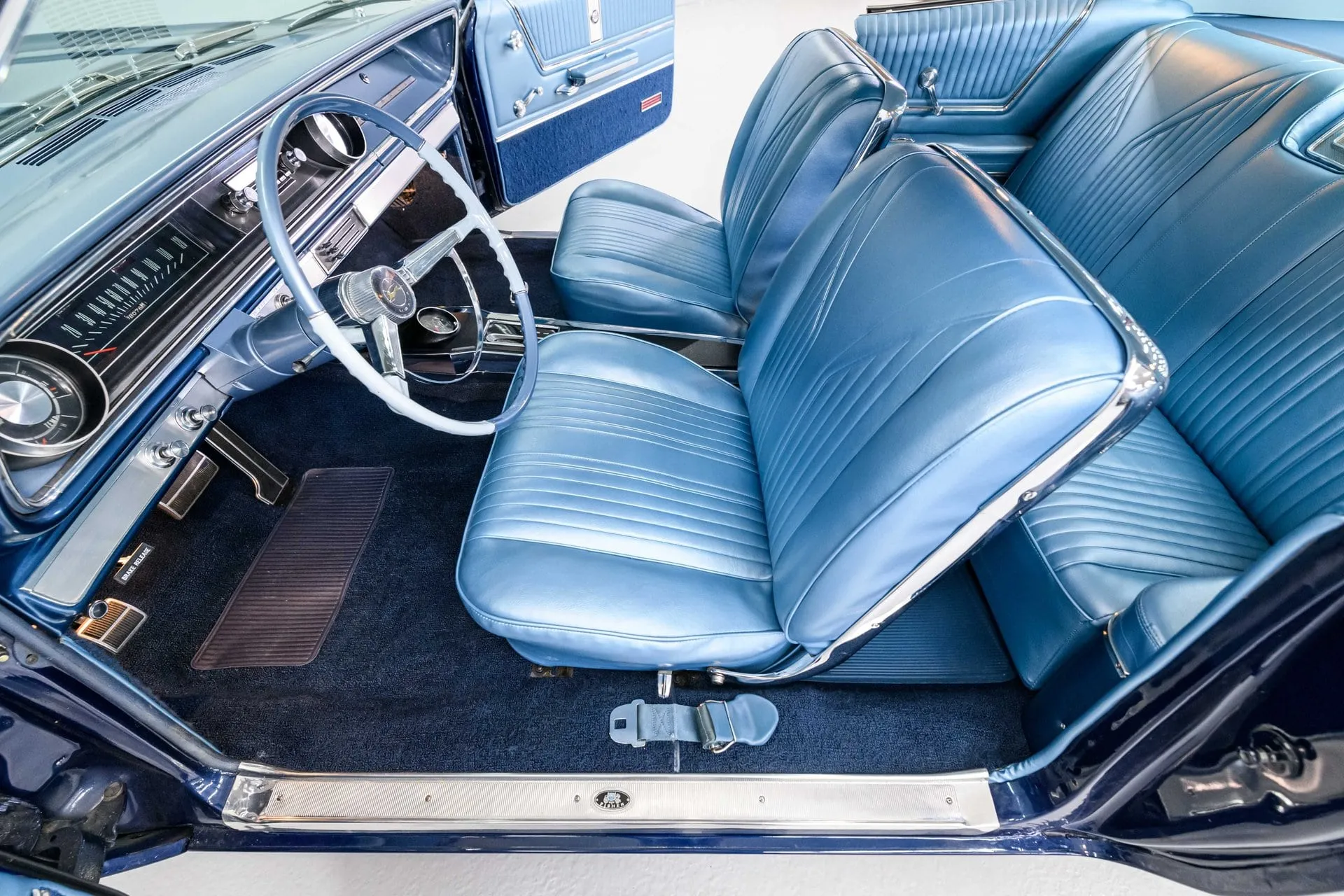 1965 chevrolet impala ss image 2